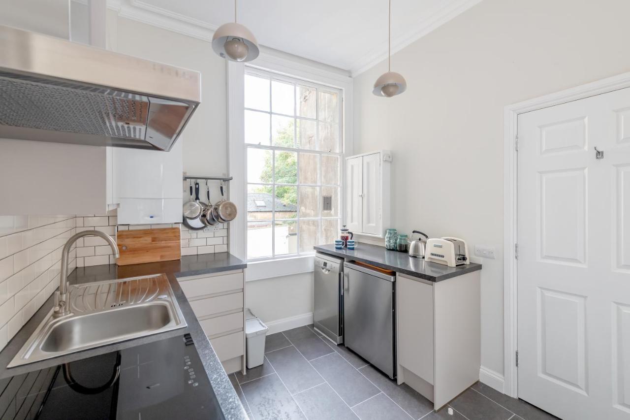 Spacious Maisonette With Parking - 10 Mins Walk From Bath Abbey - 2 Bed & 2 Bath Eksteriør billede